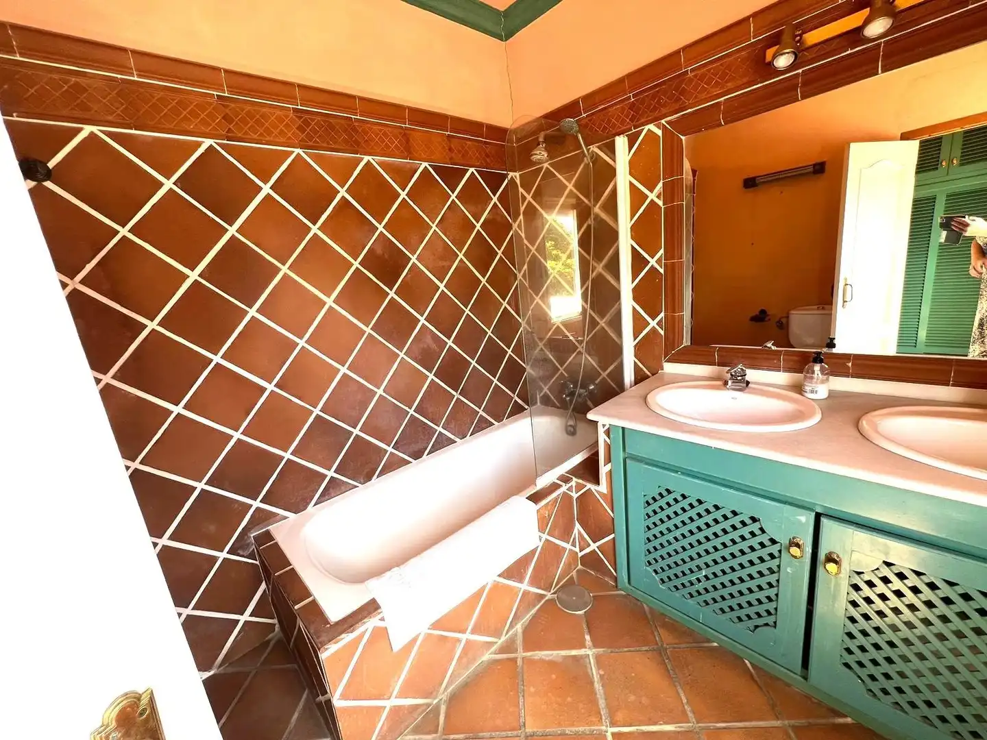 Bany de Casa o xalet en venda en Mijas amb Aire condicionat, Terrassa i Piscina