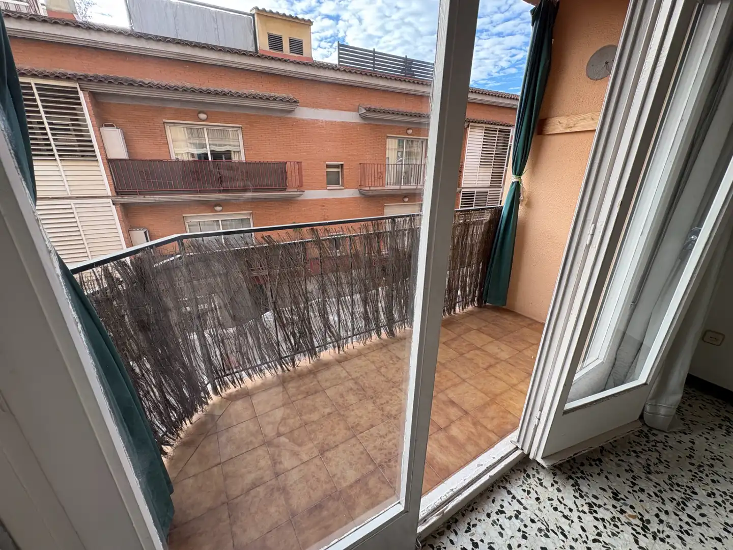 Piso con terraza en venta en Carrer de Sant Joan, imagen 2