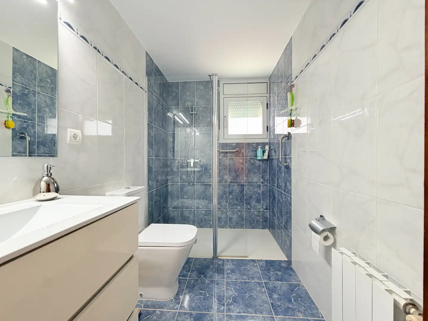 Appartamento con terrazza in vendita a Corbera de Llobregat, imagen 18