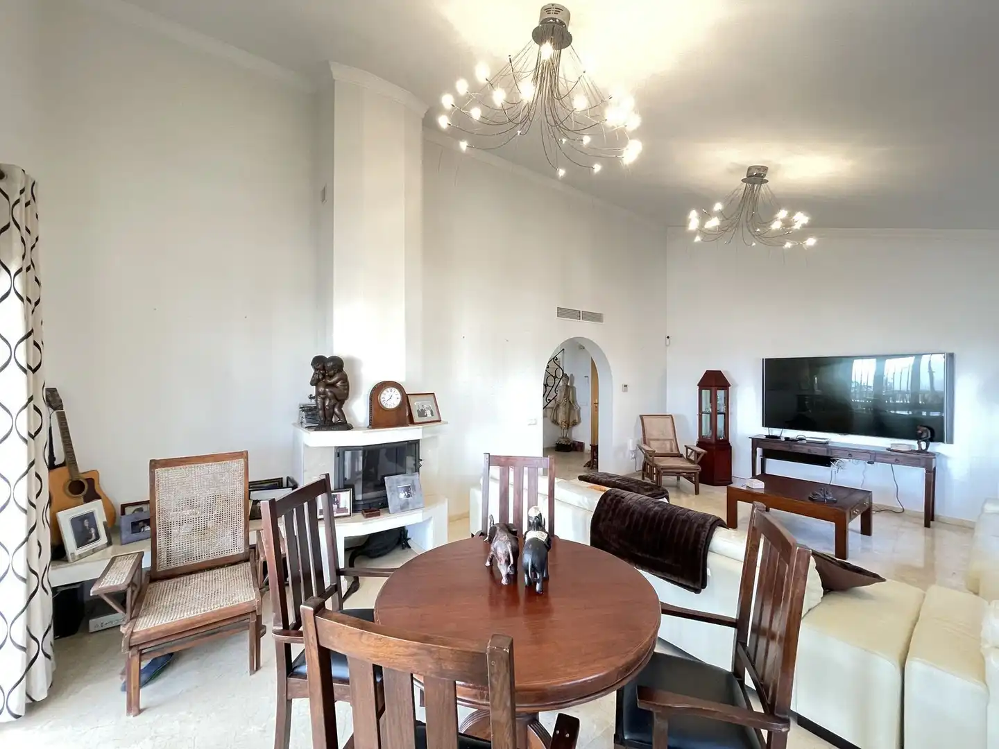 Dining room of Houses for sale in Estepona  with Air Conditioner, Private garden and Terrace