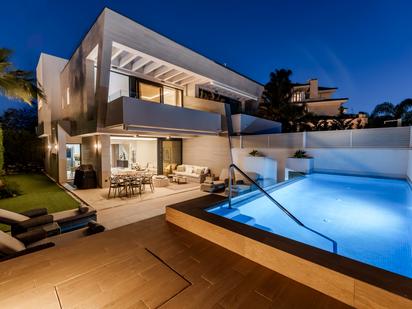Terrace of House or chalet for sale in Marbella  with Air Conditioner, Heating and Private garden