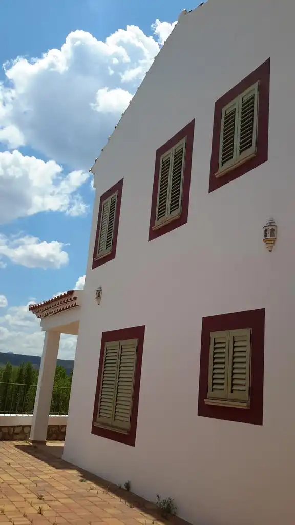 Außenansicht von Haus oder Chalet zur Miete in Alcaraz mit Heizung, Privatgarten und Terrasse