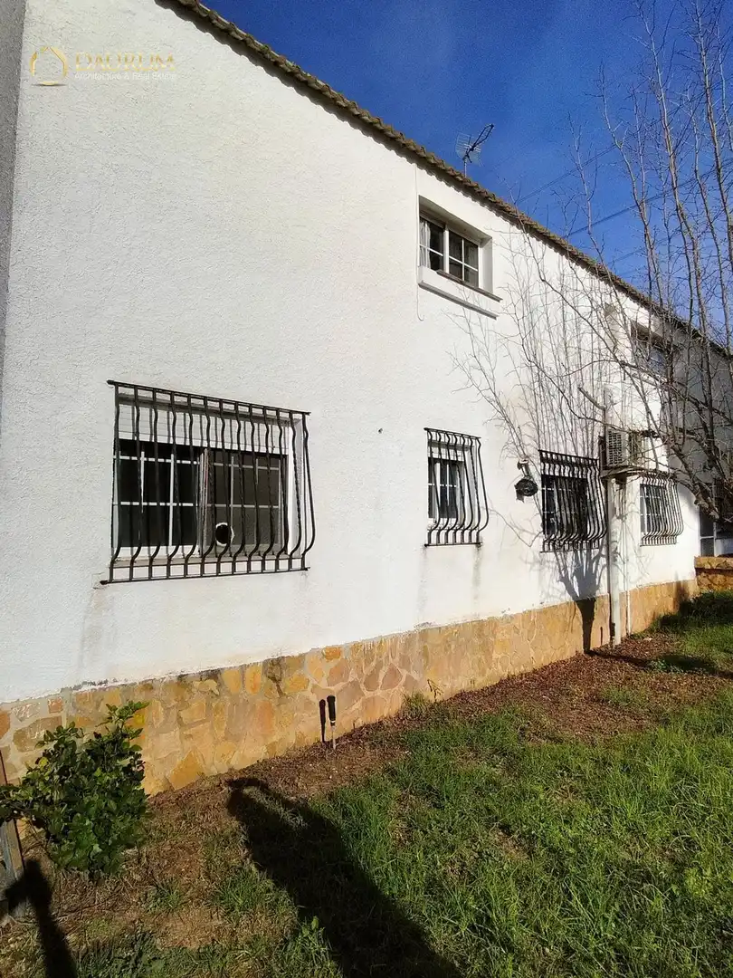 Vista exterior de Casa o chalet en venta en L'Eliana con Aire acondicionado, Calefacción y Terraza