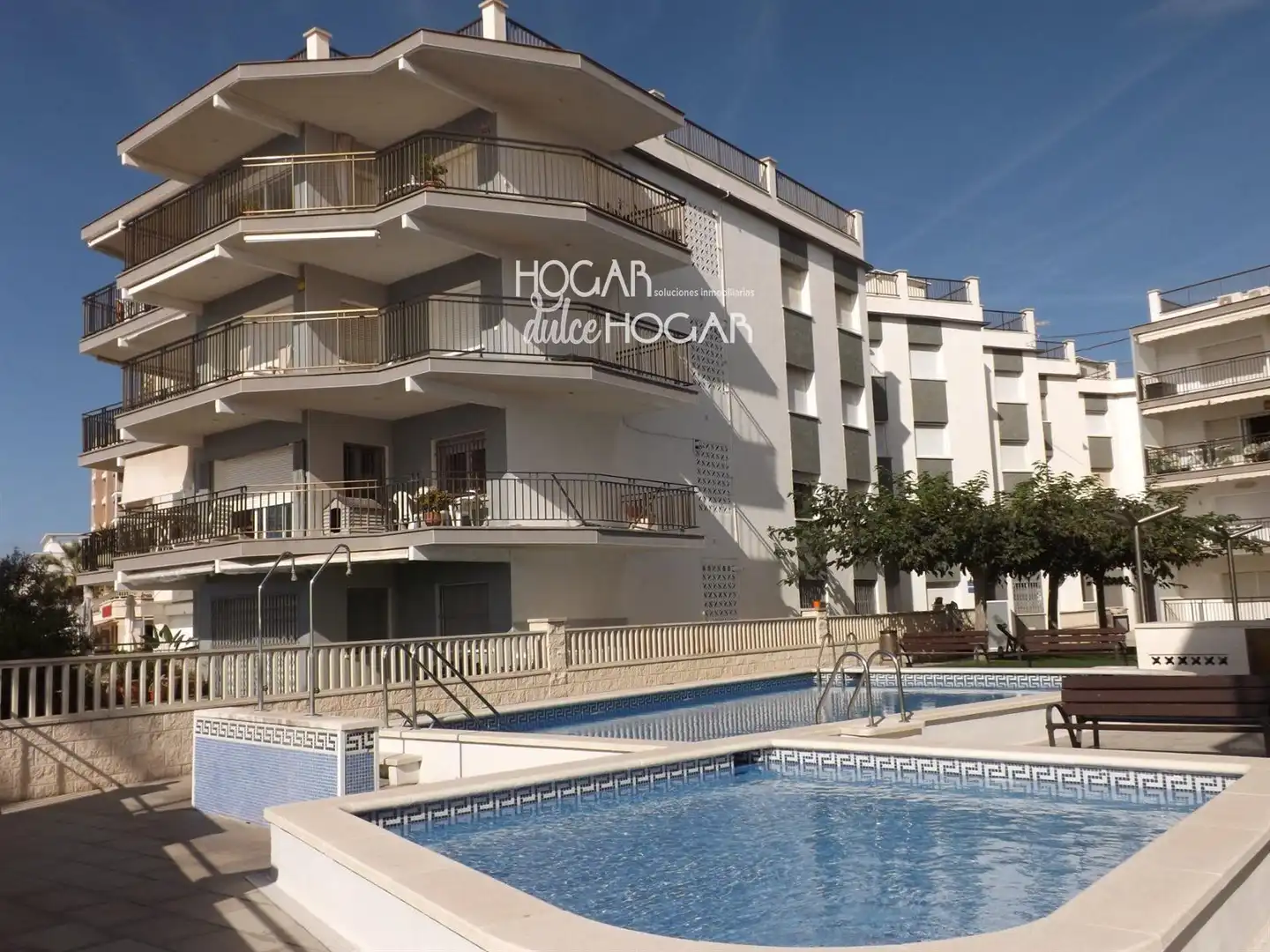 Penthouse with pool for sale in Maritim