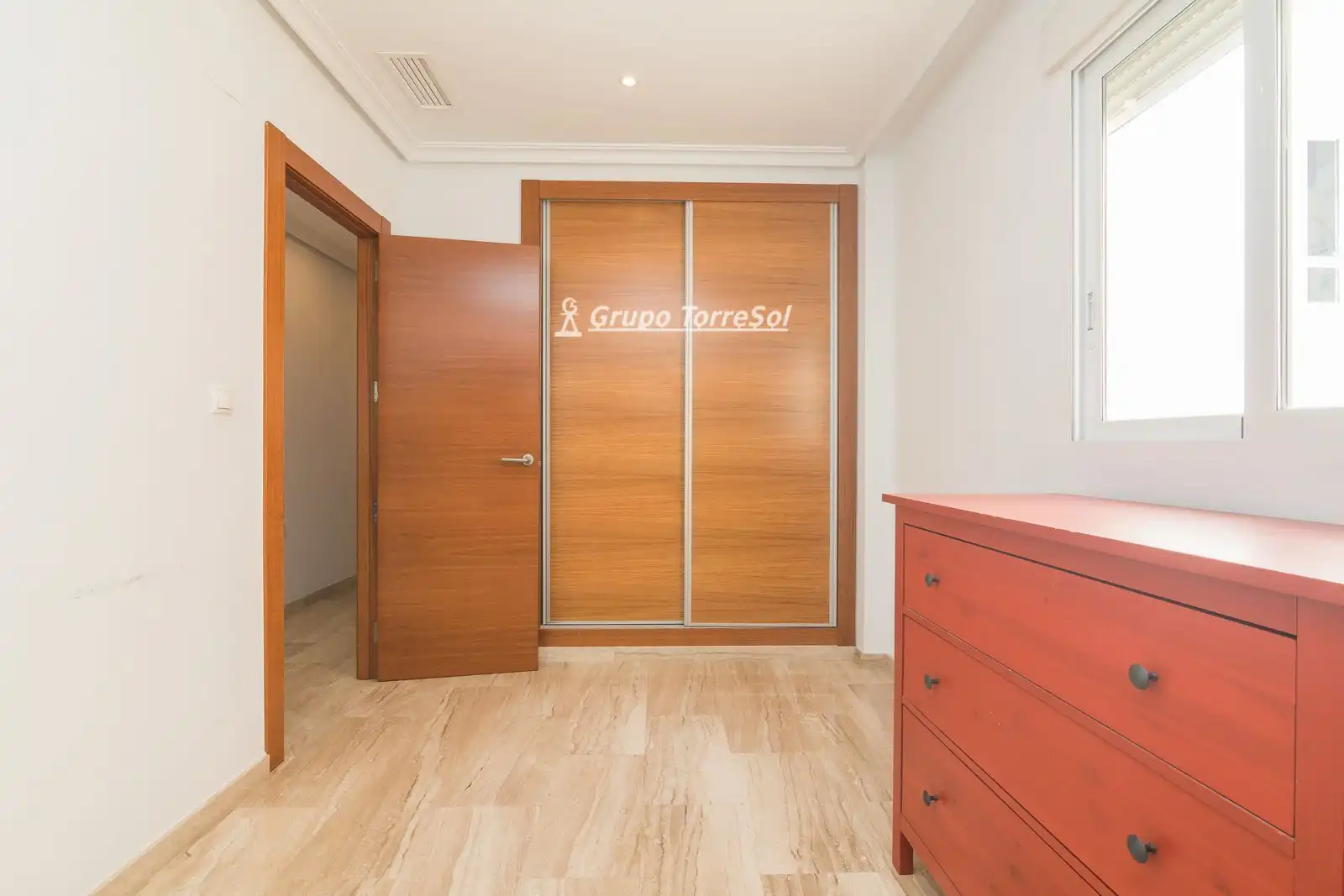 Ático de alquiler en Dolores, El Raval - Portes Encarnades