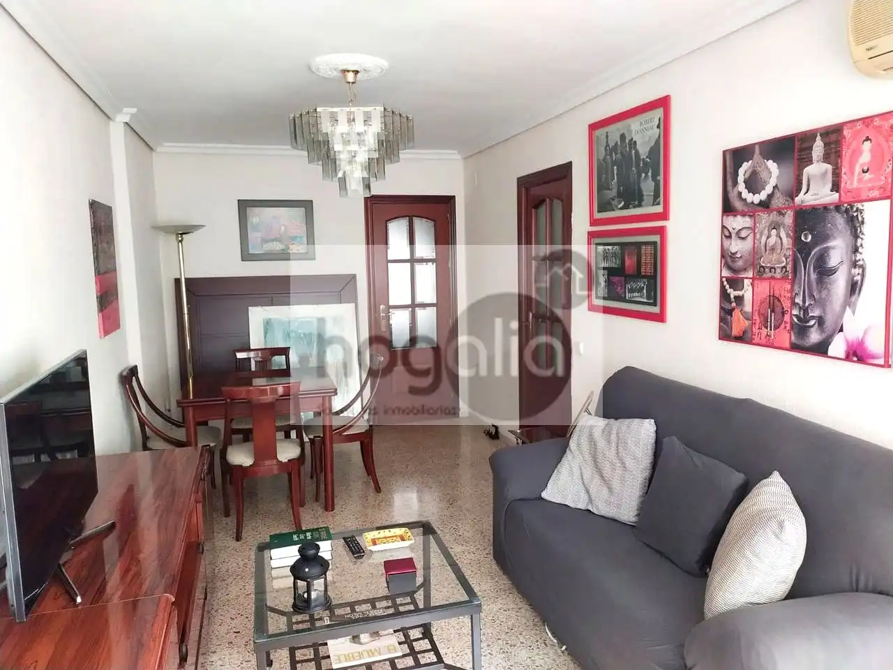 Sala d'estar de Pis de lloguer en Sevilla amb Aire condicionat, Terrassa i Moblat