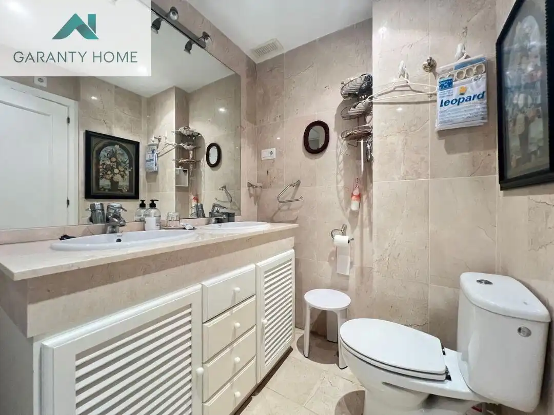 Bathroom of Flat for rent in Benalmádena  with Air Conditioner, Heating and Private garden