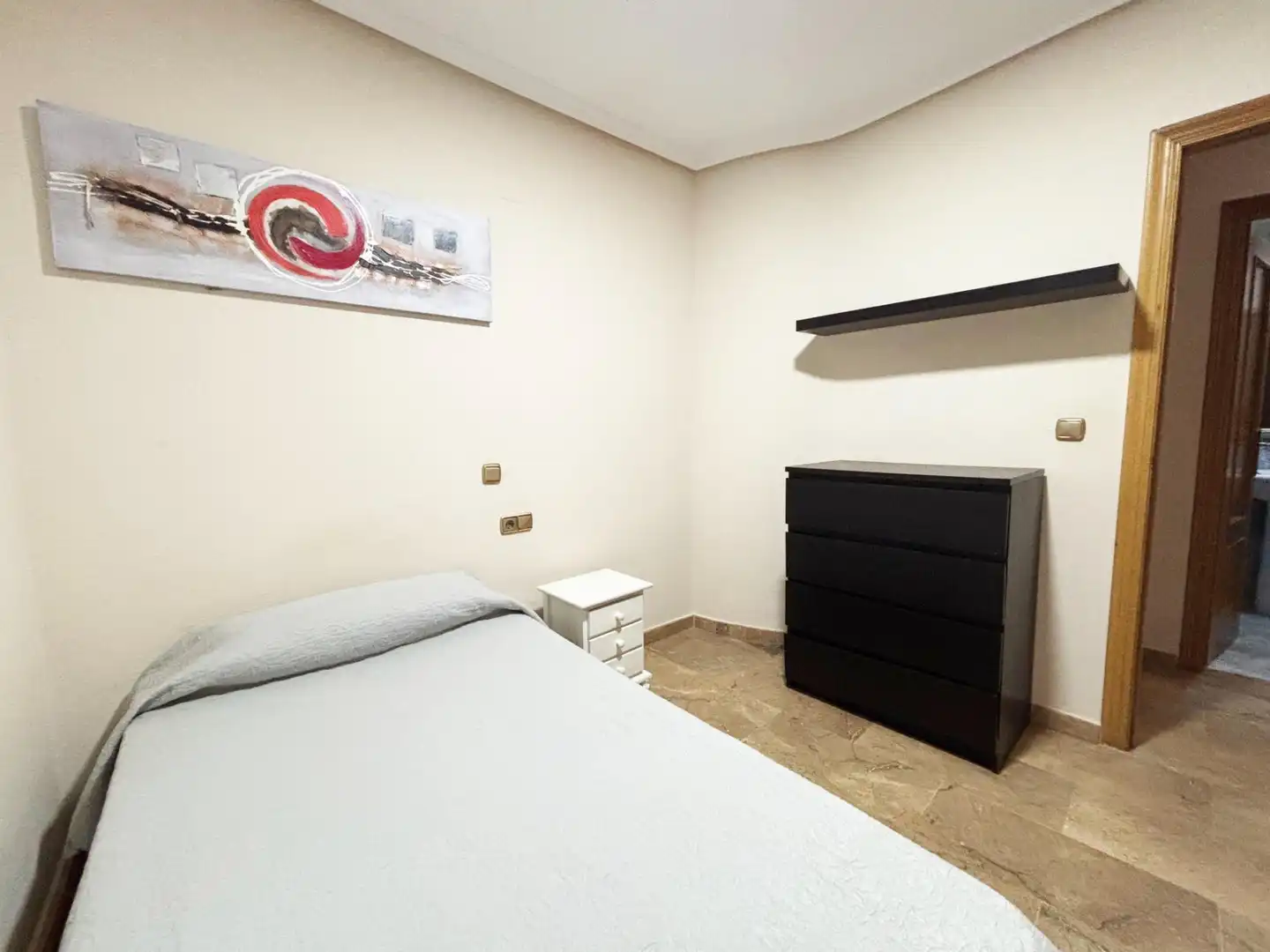Habitación de Piso en venta en Torrevieja con Aire acondicionado, Terraza y Amueblado