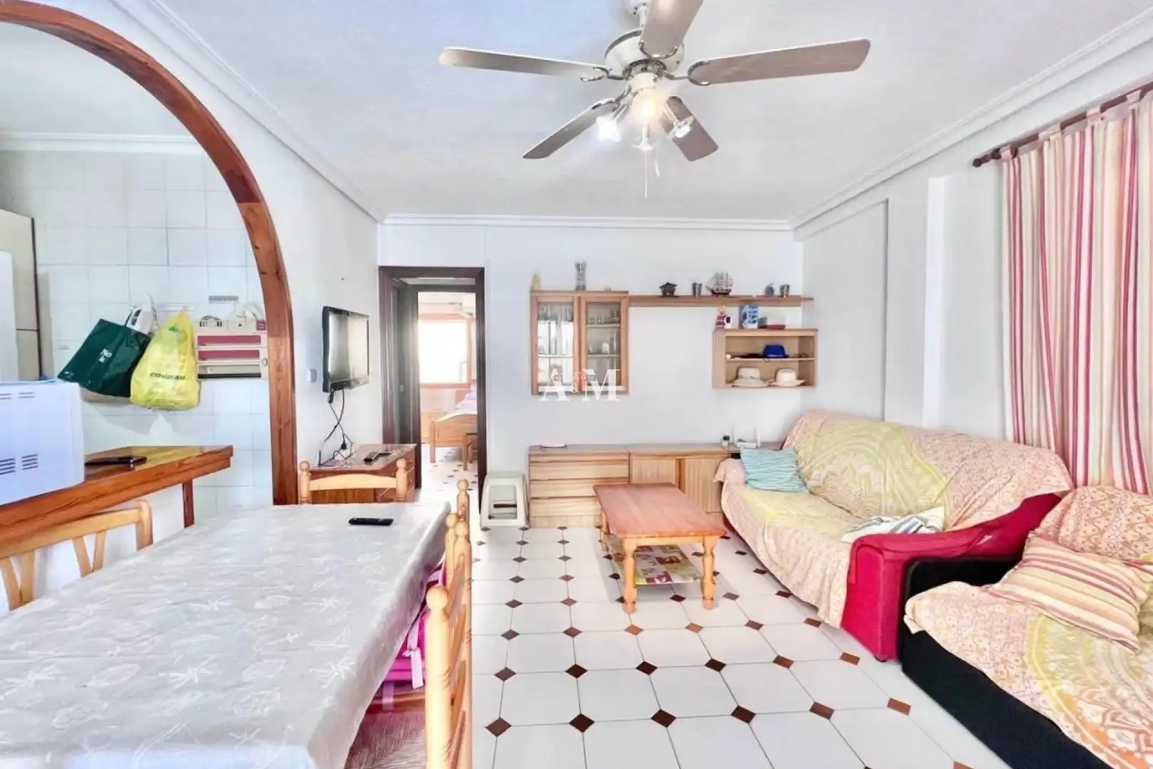 Wohnzimmer von Wohnung zur Miete in Torrevieja mit Terrasse, Möbliert und Waschmaschine