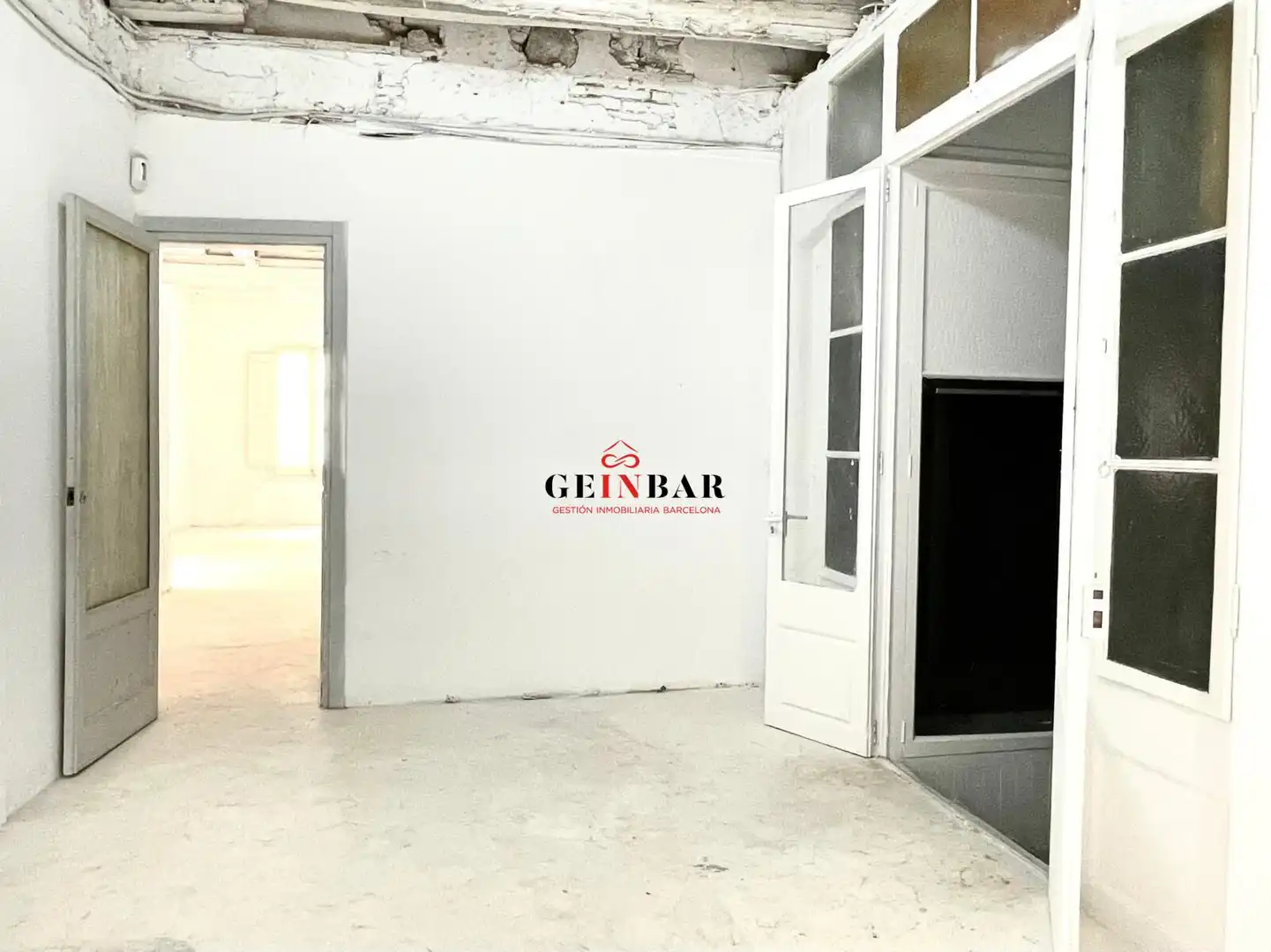 Planta baja en venta en Barcelona con Trastero y Alarma