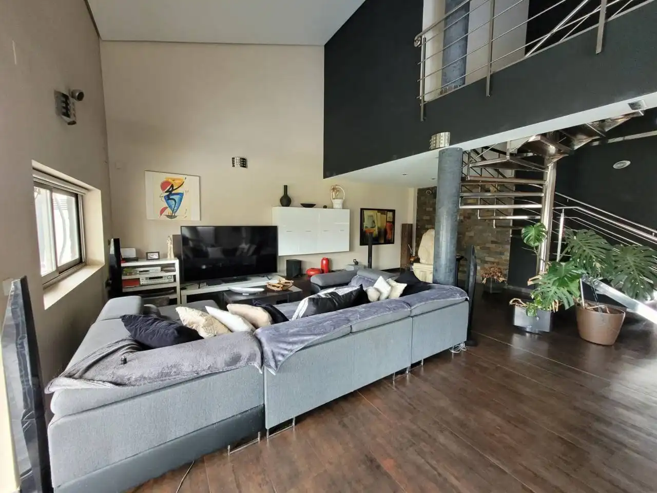 Sala d'estar de Casa o xalet en venda en Baza amb Aire condicionat, Calefacció i Jardí privat