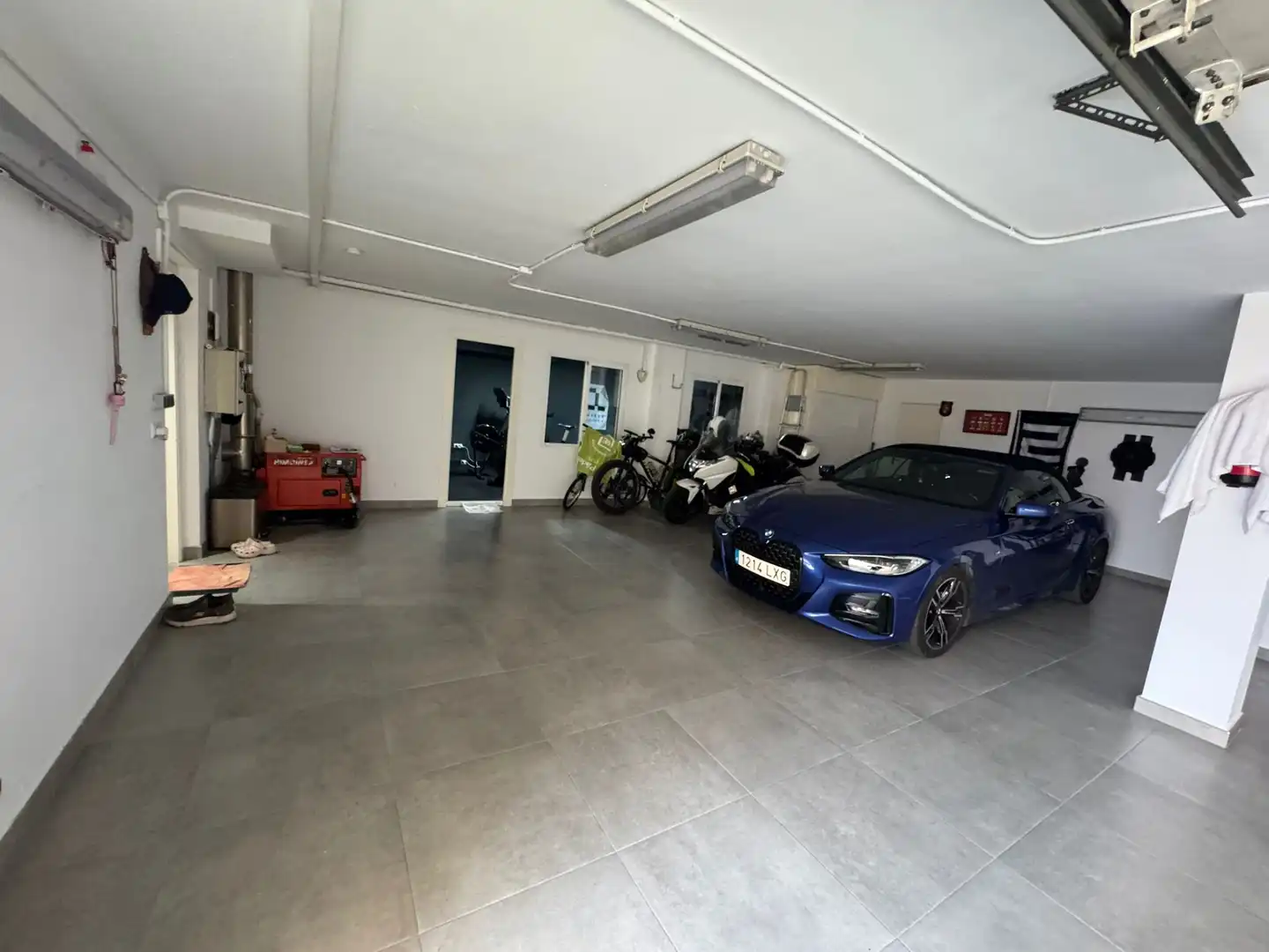 Parking de Casa o chalet en venta en Alicante / Alacant con Aire acondicionado, Calefacción y Jardín privado