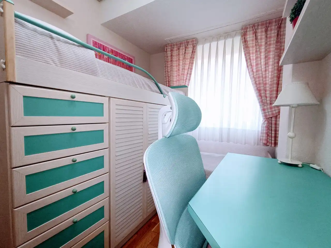 Schlafzimmer von Wohnung zur Miete in Madrid mit Klimaanlage, Heizung und Parkett