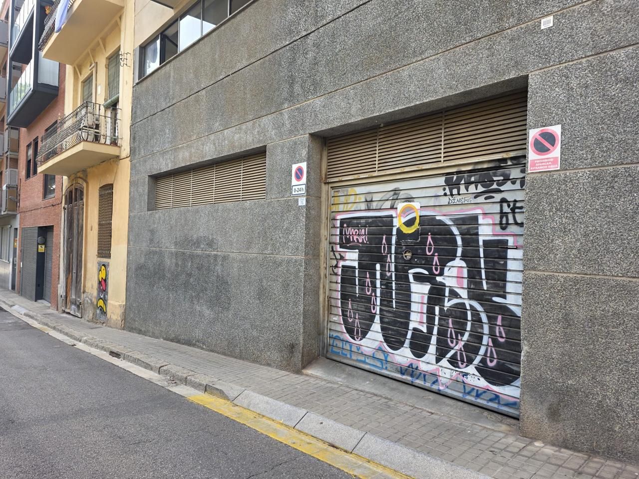 Exterior view of Garage for sale in  Barcelona Capital