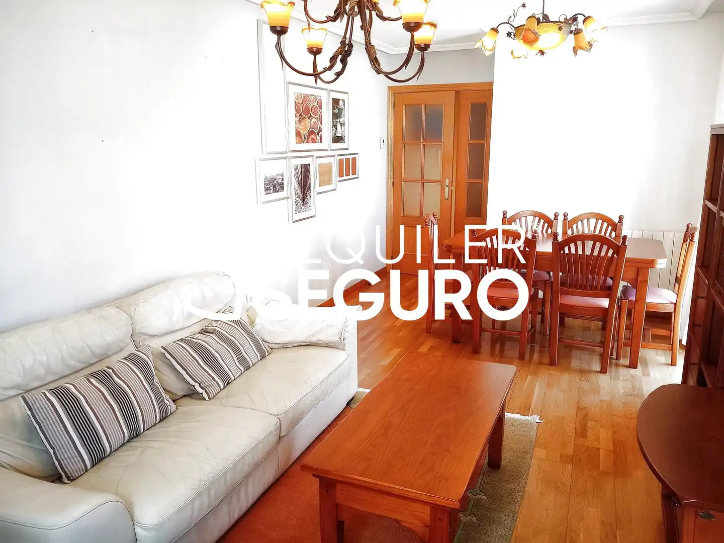 Living room of Flat for rent in Valladolid  with Heating, Swimming Pool and Furnished