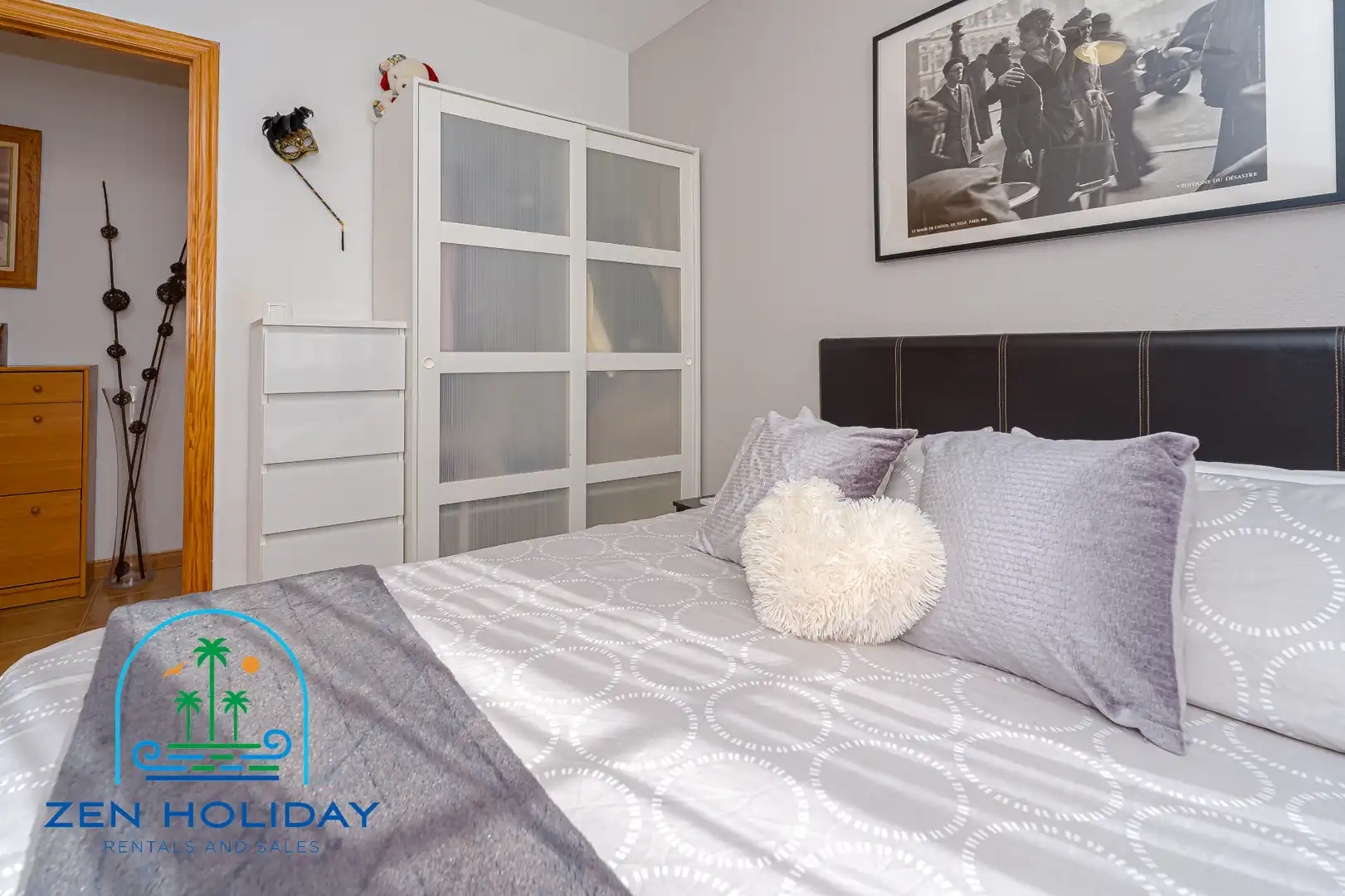 Habitación de Casa adosada en venta en Busot con Aire acondicionado, Calefacción y Jardín privado