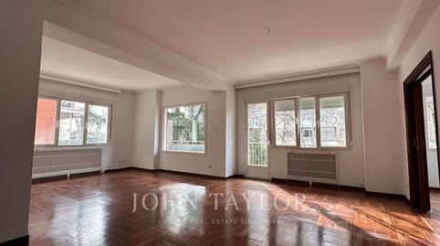 Photo 5 of Flat to rent in Nueva España,  Madrid Capital