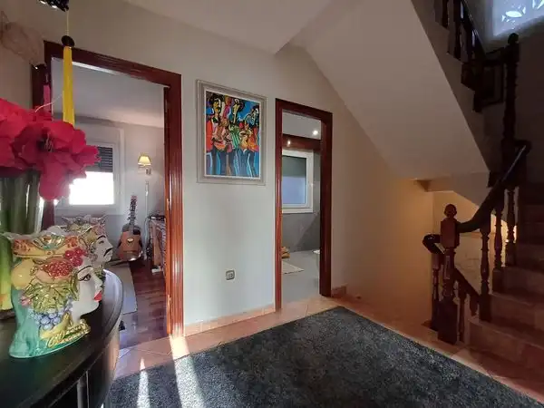 Casa o xalet en venda en Vigo  amb Calefacció, Jardí privat i Parquet