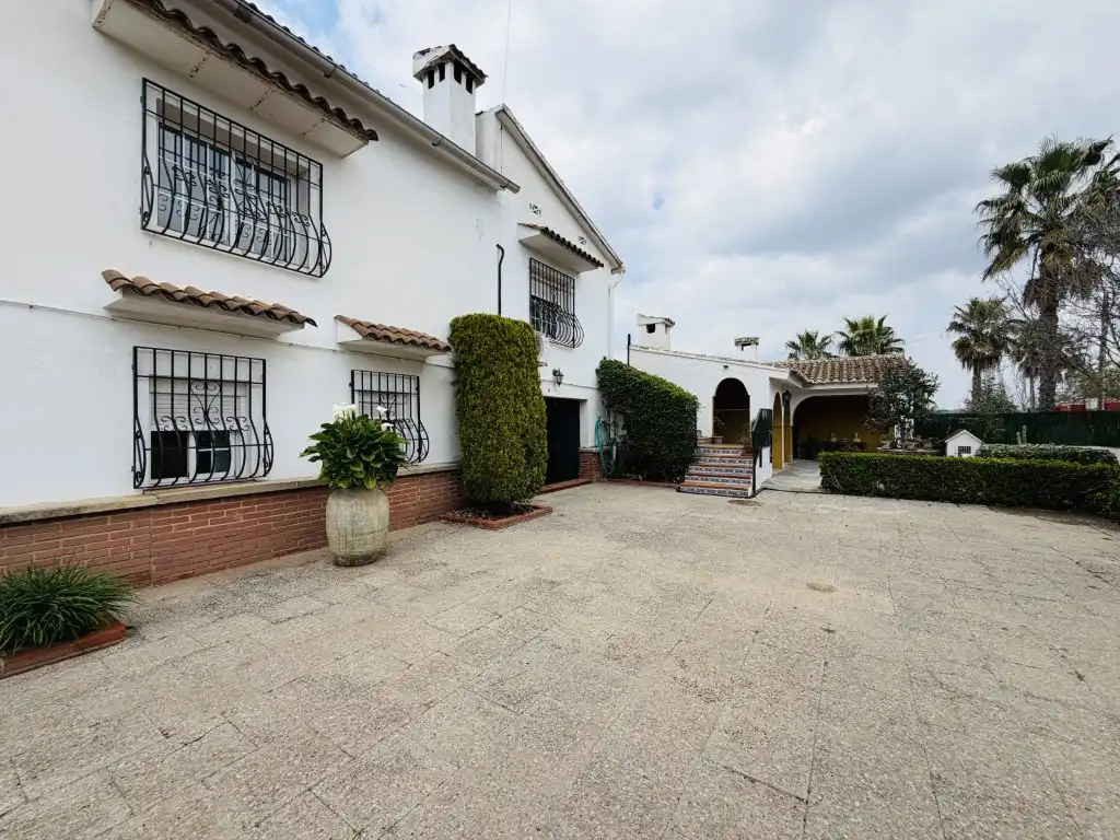Vista exterior de Casa o chalet en venta en Valencia