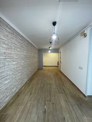 Local comercial en Alquiler en El Congrés i els Indians