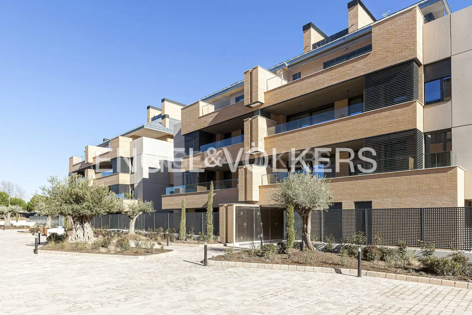 Vista exterior de Piso en venta en Majadahonda con Aire acondicionado, Calefacción y Terraza