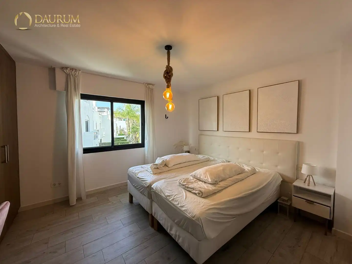 Dormitori de Casa adosada en venda en Marbella amb Aire condicionat, Calefacció i Parquet