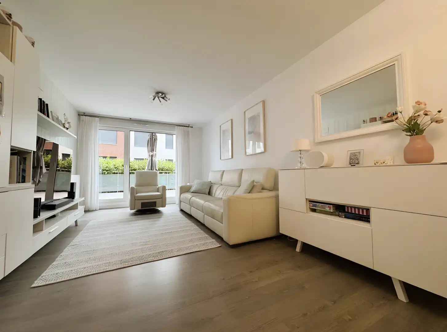 Sala de estar de Piso en venta en Urduliz con Calefacción, Parquet y Terraza