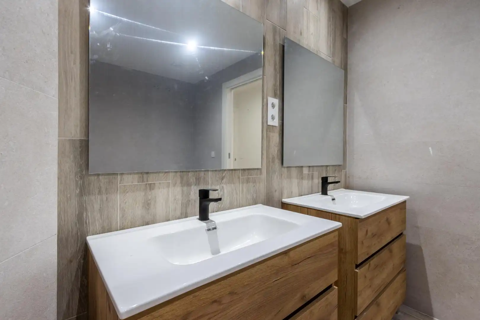 Baño de Piso en venta en Sabadell con Aire acondicionado, Calefacción y Parquet