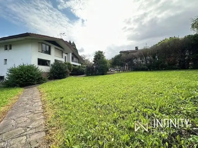 Vista exterior de Casa o chalet en venta en Lezama con Calefacción, Jardín privado y Terraza