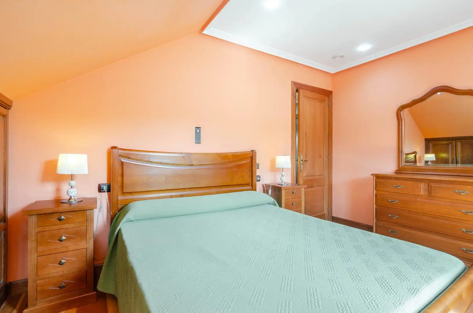Habitación de Casa o chalet en venta en Piloña con Calefacción, Jardín privado y Parquet