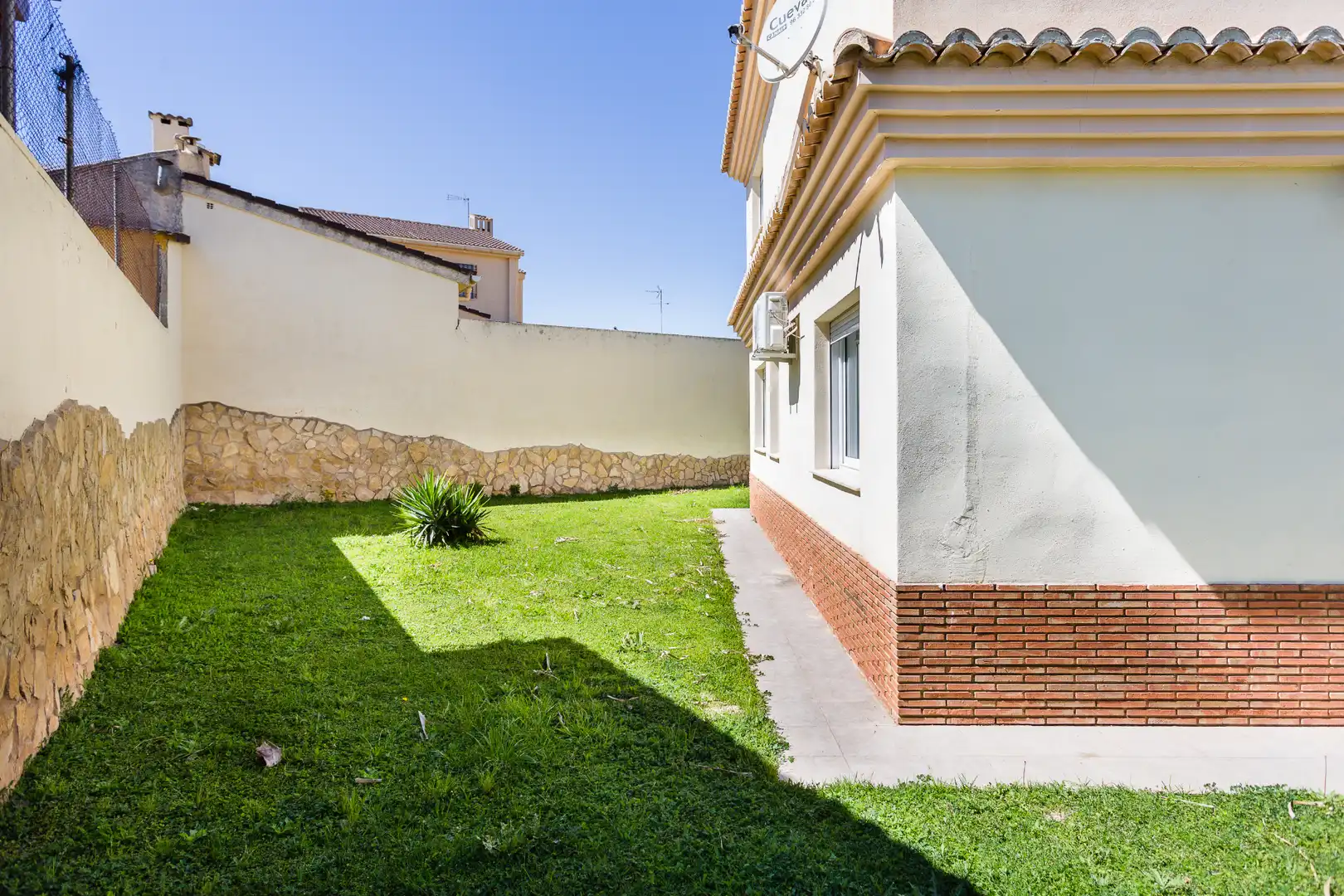 Exterior view of Houses for sale in San Antonio de Benagéber  with Air Conditioner, Heating and Private garden
