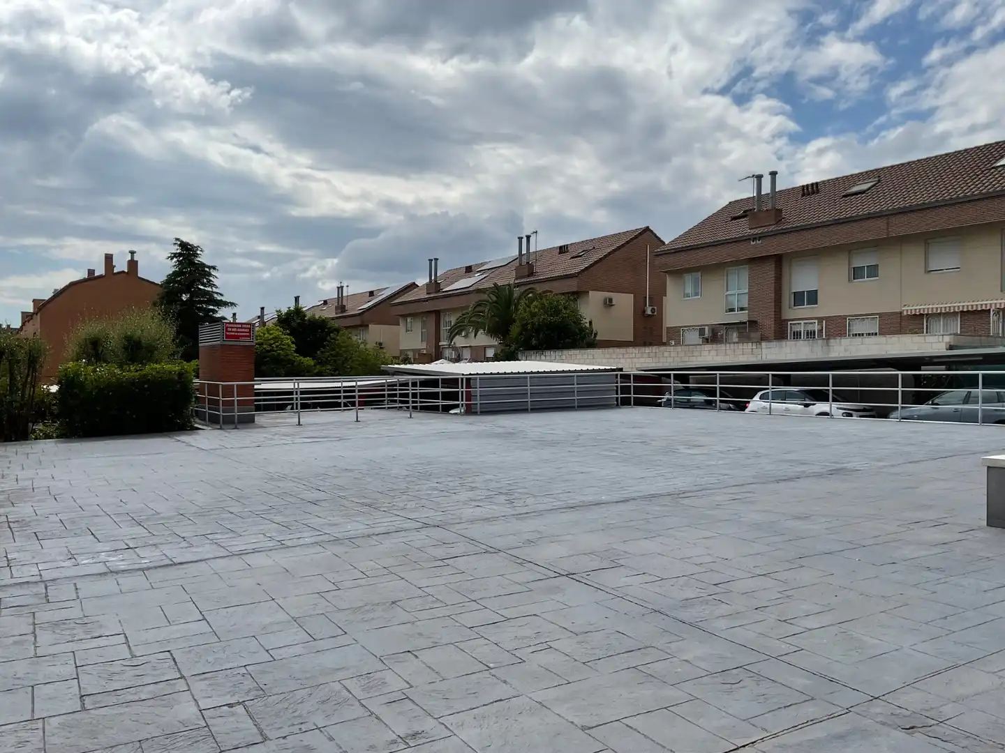 Parking de Piso en venta en Alcalá de Henares con Calefacción, Parquet y Terraza