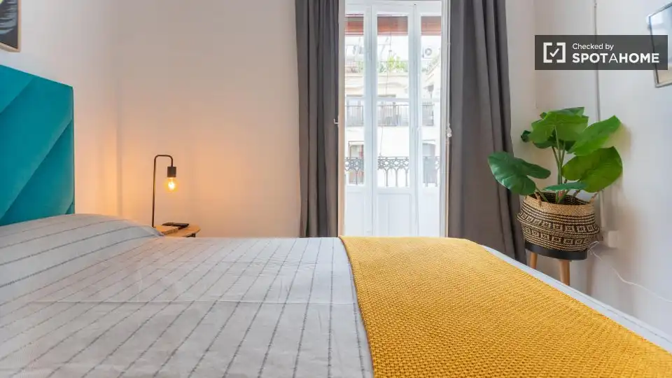 Flat with terrace to rent in Ciutat Vella, imagen 4