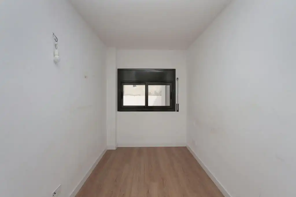 Bedroom of Flat for sale in Badalona