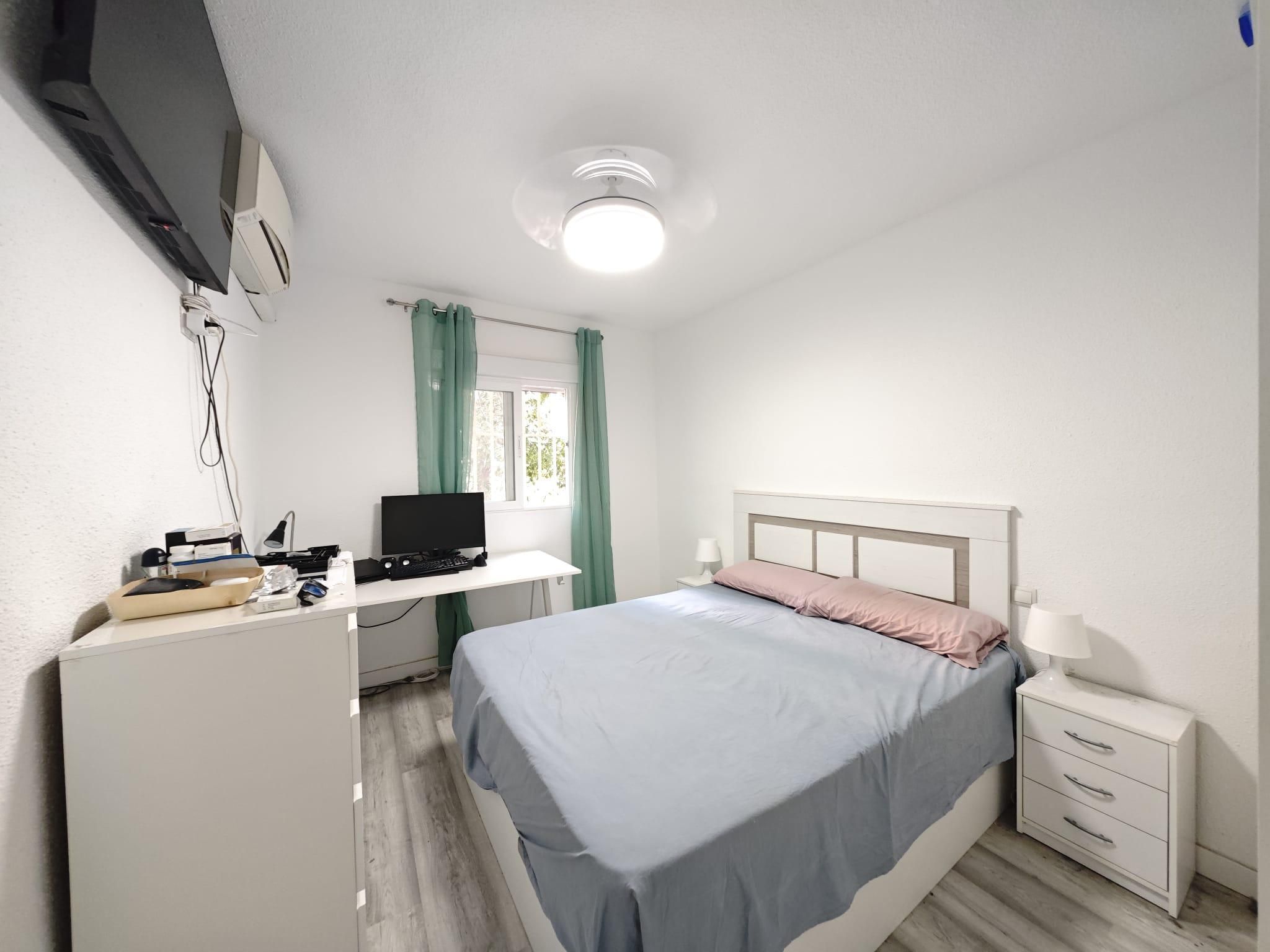 Bedroom of Flat for sale in  Madrid Capital  with Air Conditioner, Heating and Terrace