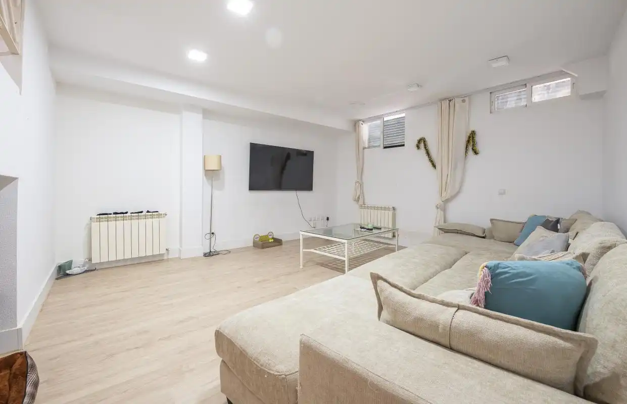 Dúplex en venta en  Madrid Capital con Calefacción, Terraza y Balcón