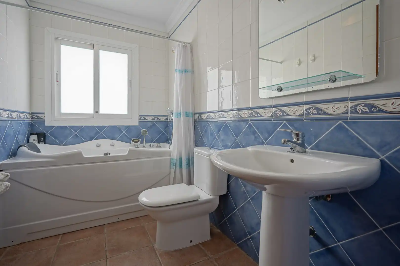 Bathroom of Houses for sale in Altea  with Air Conditioner, Heating and Terrace