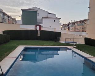 Piscina de Pis de lloguer en Antequera amb Aire condicionat i Moblat