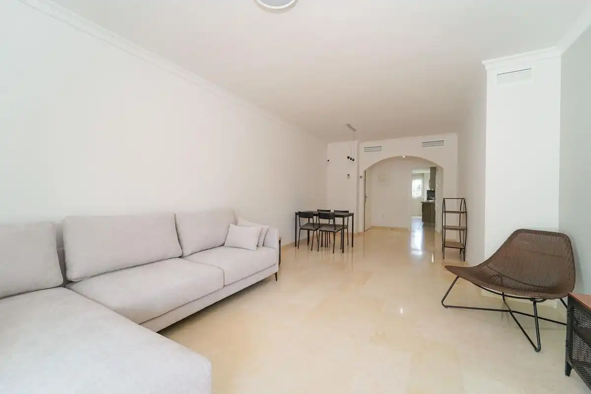 Sala de estar de Ático en venta en Marbella con Aire acondicionado, Calefacción y Terraza