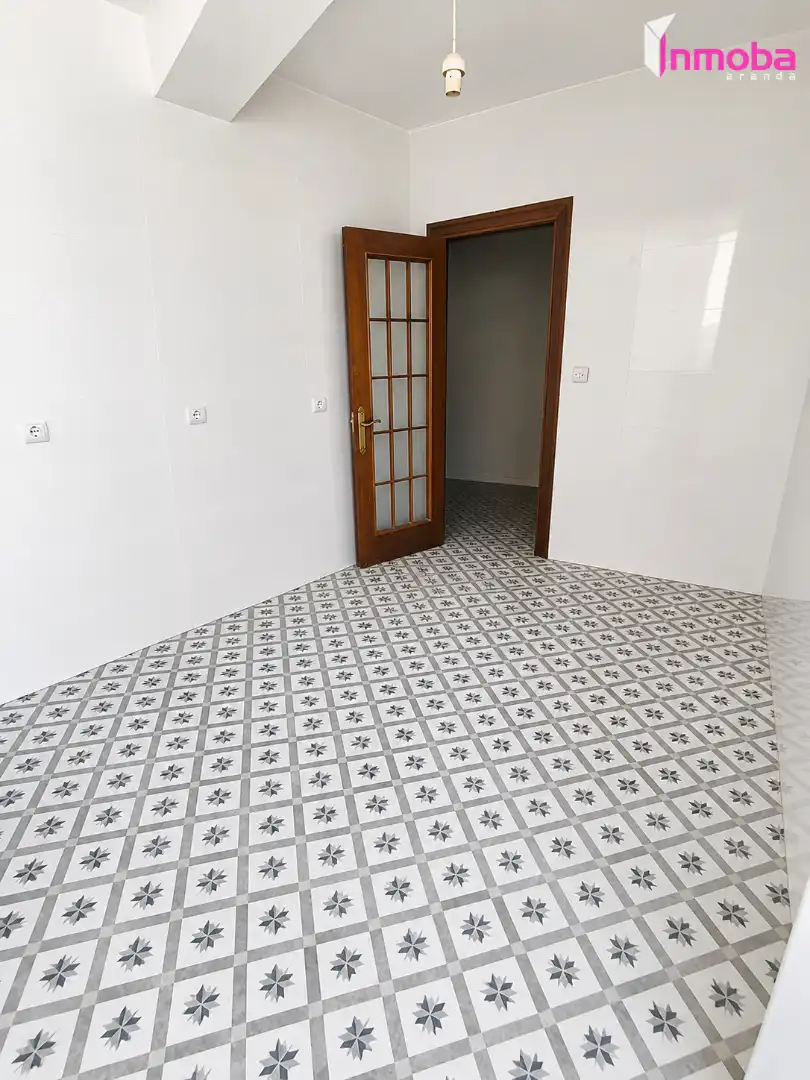 Piso en venta en Aranda de Duero con Calefacción, Parquet y Terraza