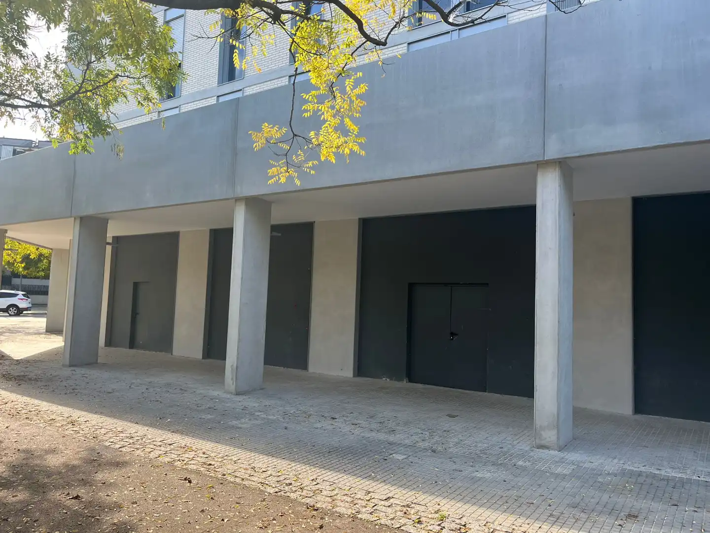 Vista exterior de Local de alquiler en Sant Cugat del Vallès