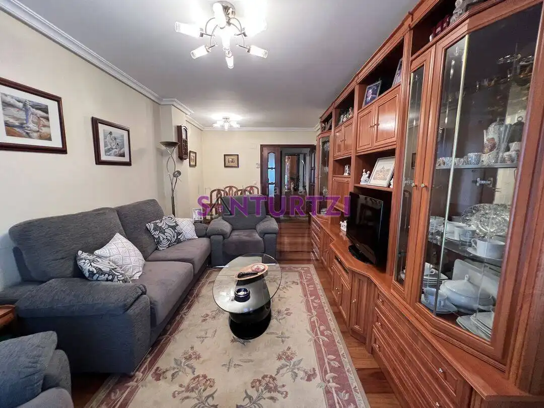 Living room of Flat for sale in Santurtzi   with Heating and Balcony