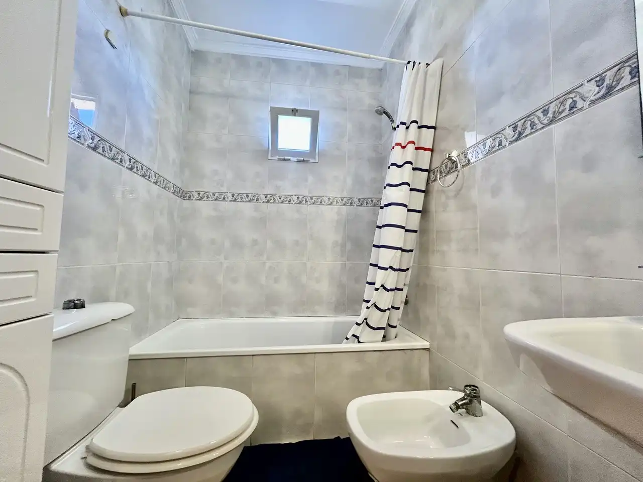 Baño de Ático en venta en Orihuela con Aire acondicionado, Terraza y Trastero