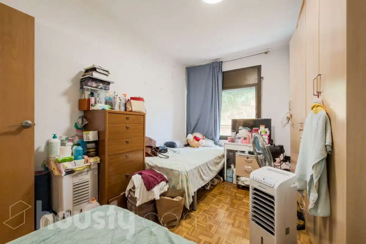 Dormitori de Pis en venda en Barcelona amb Aire condicionat i Balcó