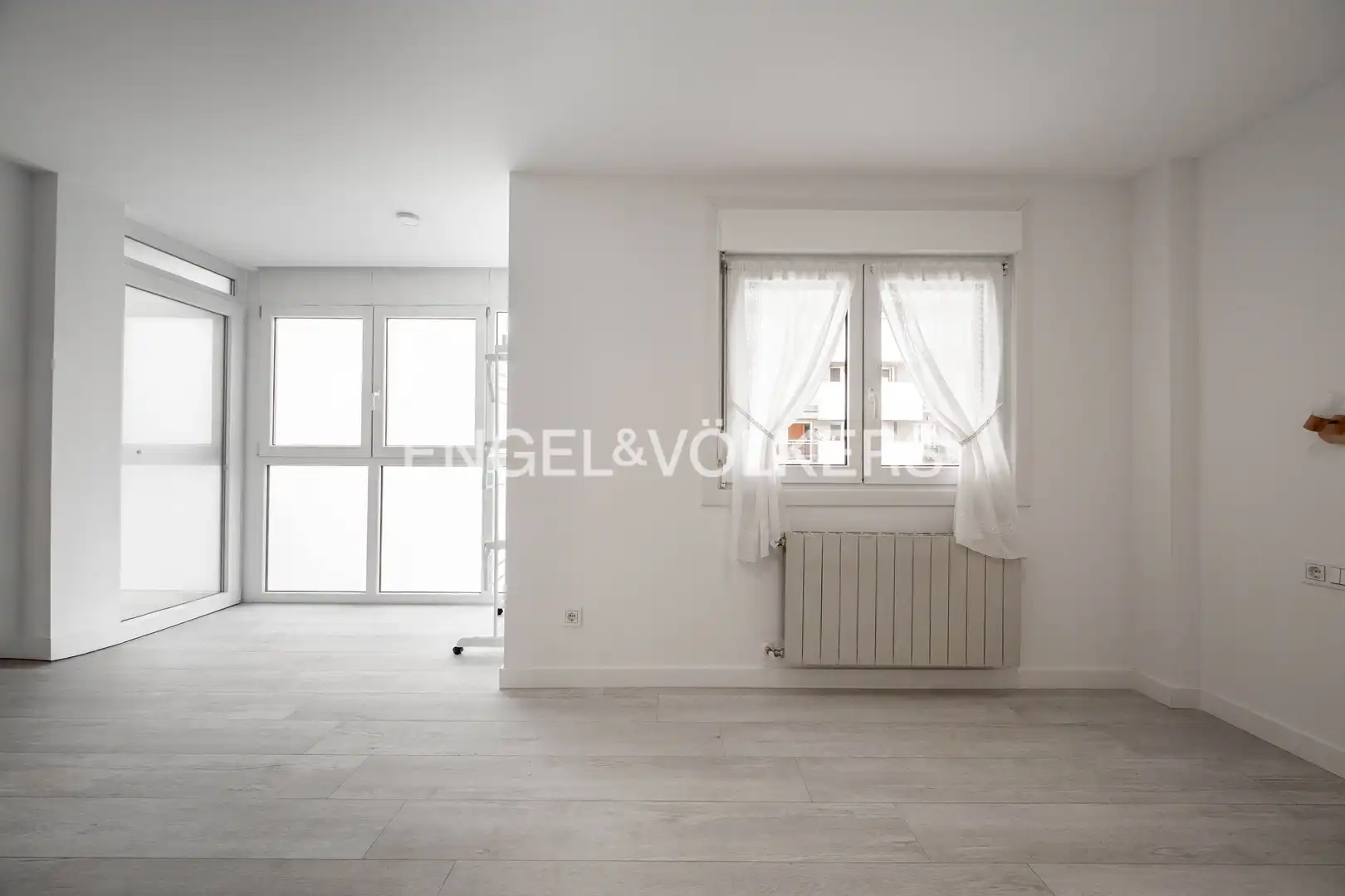 Sala d'estar de Pis en venda en Donostia - San Sebastián  amb Calefacció