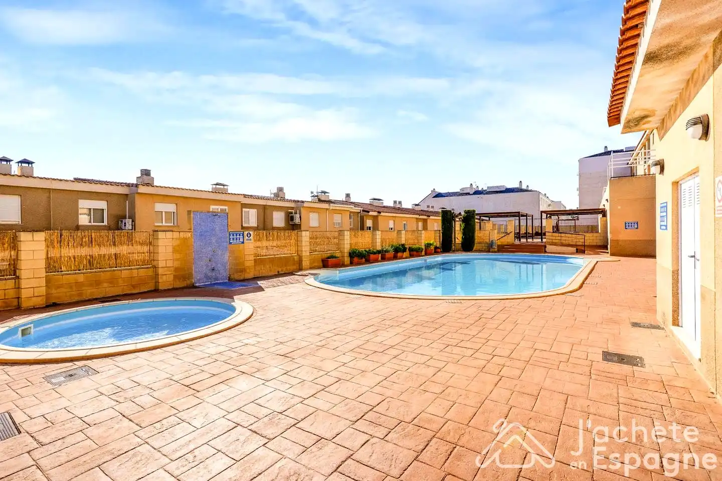 Piscina de Dúplex en venta en Casco Urbano