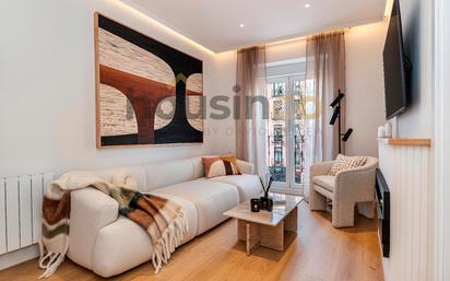 Living room of Flat for sale in  Madrid Capital  with Air Conditioner, Heating and Parquet flooring