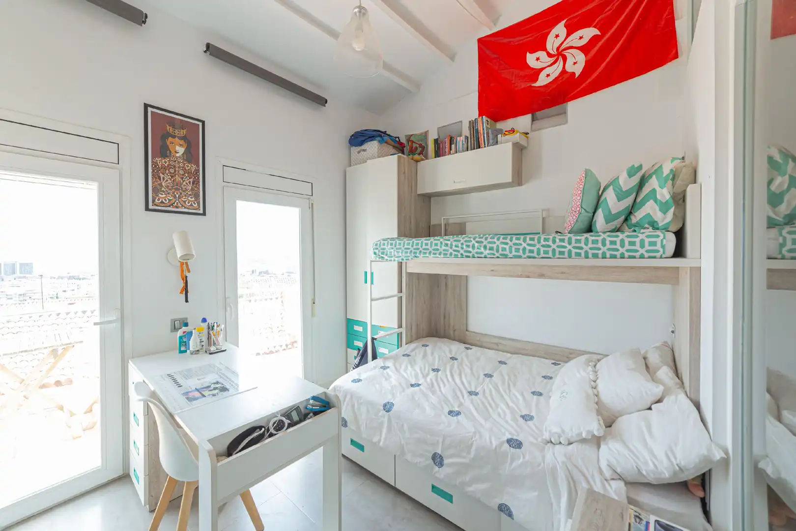 Habitación de Casa adosada en venta en Barcelona con Aire acondicionado, Calefacción y Jardín privado