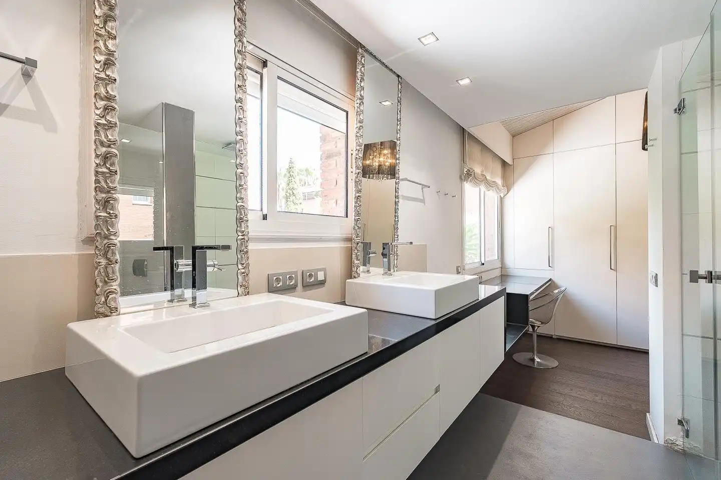 Badezimmer von Haus oder Chalet zur Miete in Sant Just Desvern mit Klimaanlage, Heizung und Privatgarten