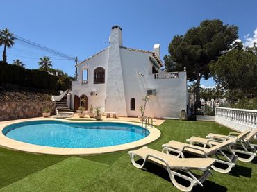 Xalet amb piscina en venda a Orihuela Costa